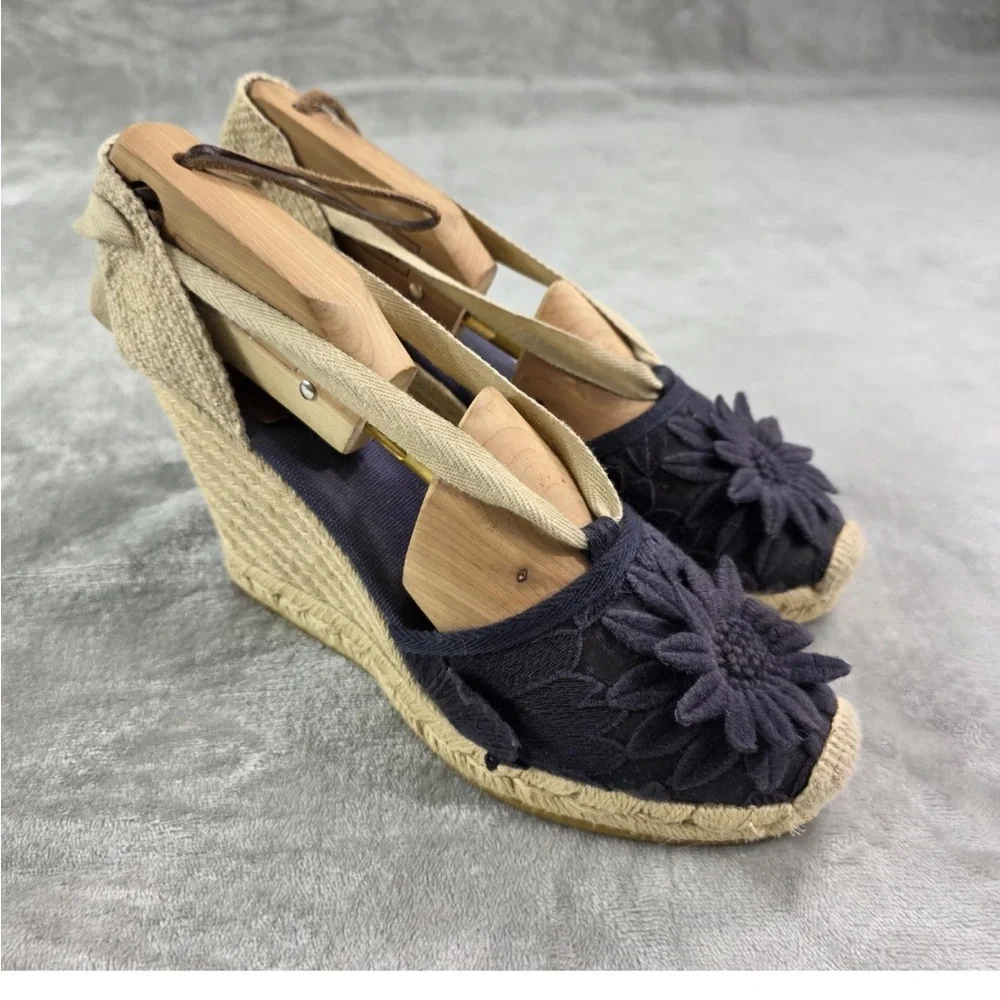 Tory Burch Navy/Tan 3D Floral print Emil espadrille lace up wedge size 7.5